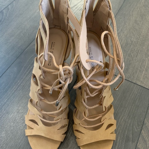 New Spring Lace Up Shoes - Picture 2 of 3